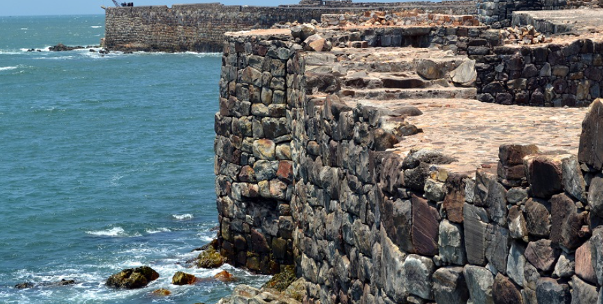 Sarjekot Fort, Sindhudurg, Maharashtra - Vushii.com